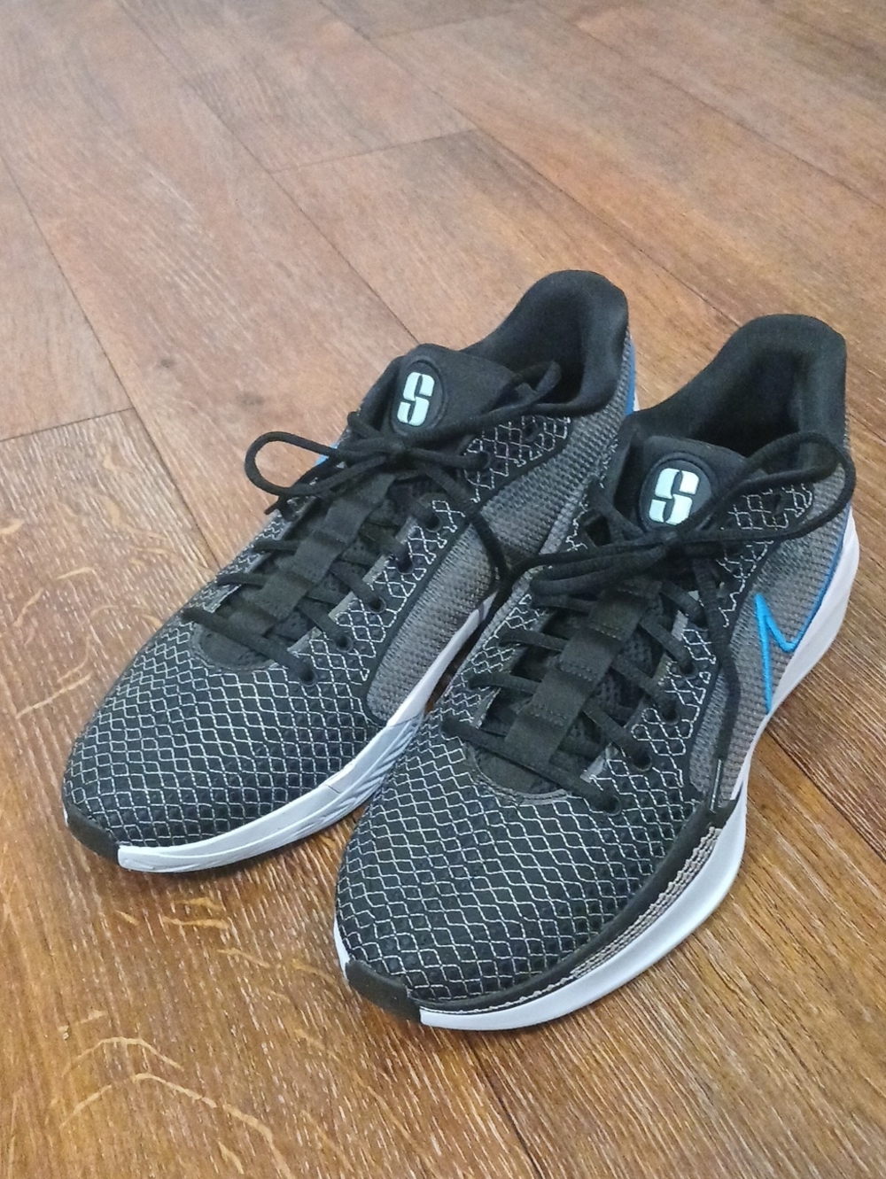 Nike Women's Sabrina 1 Family Bonds Basketball Shoes